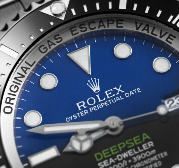 ROLEX-Sea-Dweller-Deepsea-44-Deep-Blue-Dial-Stainless-Steel-Mens-Watch-116660-6-900×844-1.jpg