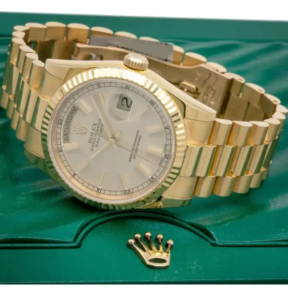 rolex-day-date-automatic-yellow-gold-champagne-dial-118238-replica_jpg.webp