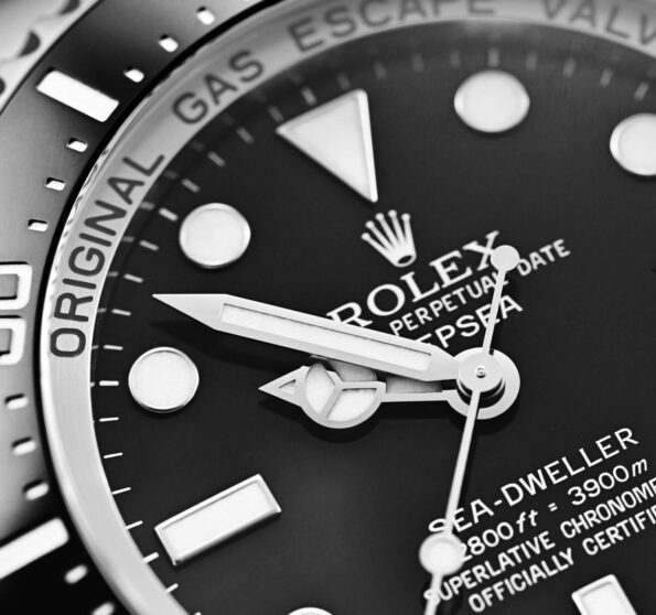 rolex-sea-dweller-116660-blk-1-pow-multiple-5.jpg